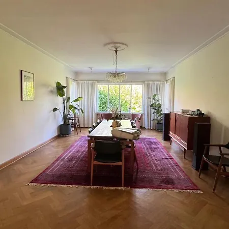 Lejlighed 230 Sqmtr 3-bedroom Stylish Art Deco House
